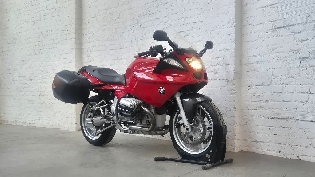 BMW R1100S Sport-Touring Oldtimer officiel @motomobilia, Motos, Motos | BMW, Entreprise, Sport, plus de 35 kW, 2 cylindres, Permis Moto A