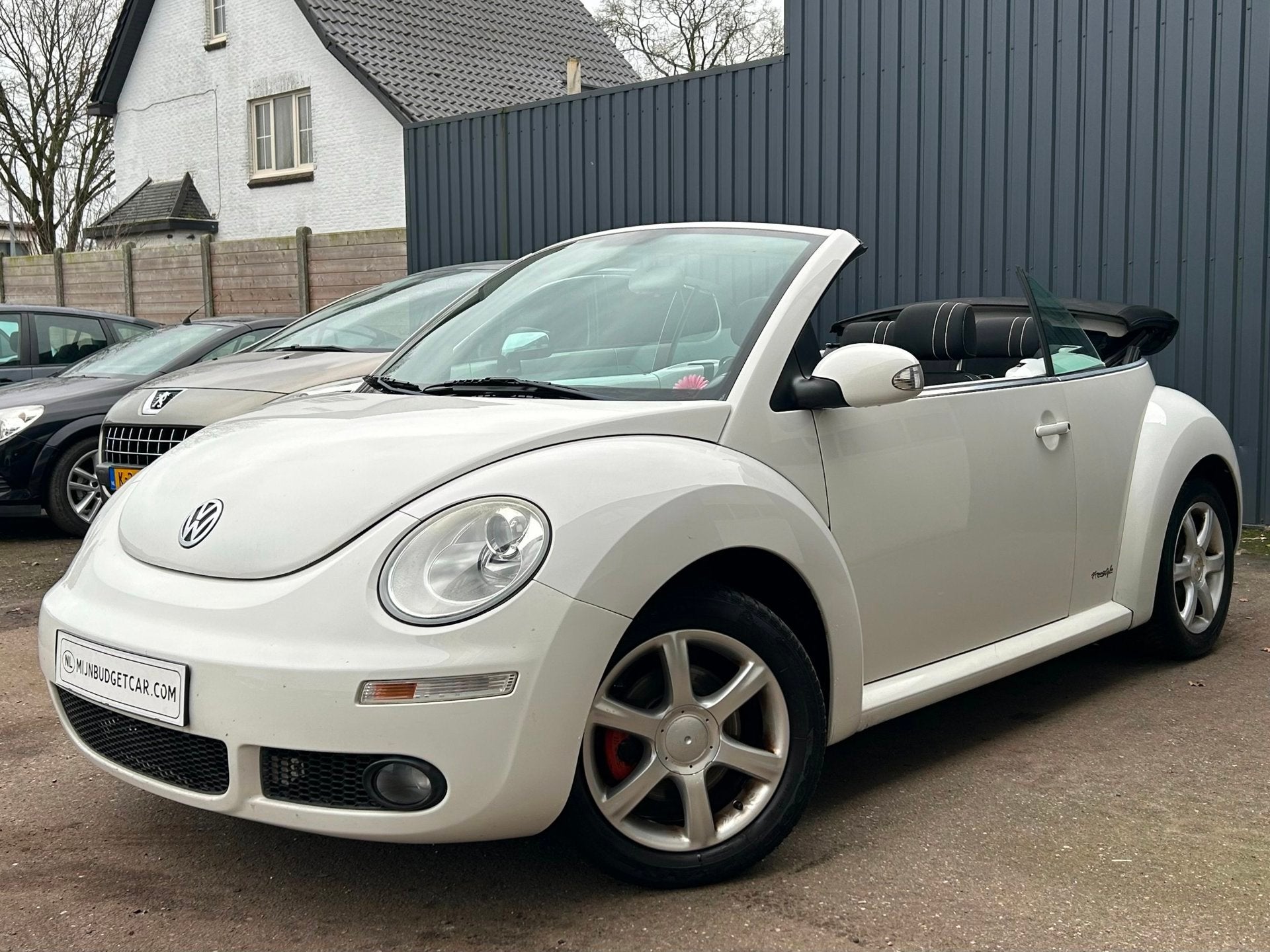 Volkswagen New Beetle Cabriolet 1.6 Trendline, Auto's, Voorwielaandrijving, Gebruikt, Beetle (Kever), 4 cilinders