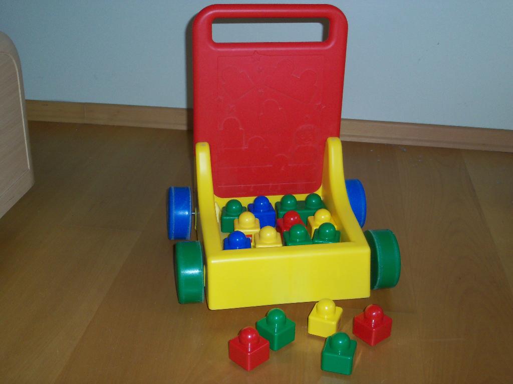Primo van lego loopkar met blokken, Kinderen en Baby's, Speelgoed | Duplo en Lego, Ophalen, Lego Primo, Overige thema's, Zo goed als nieuw