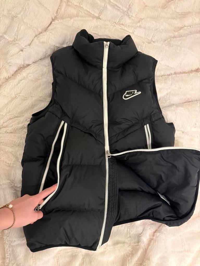 Gilet Nike noir et blanc, Enlèvement, Comme neuf, Taille 36 (S), Blanc