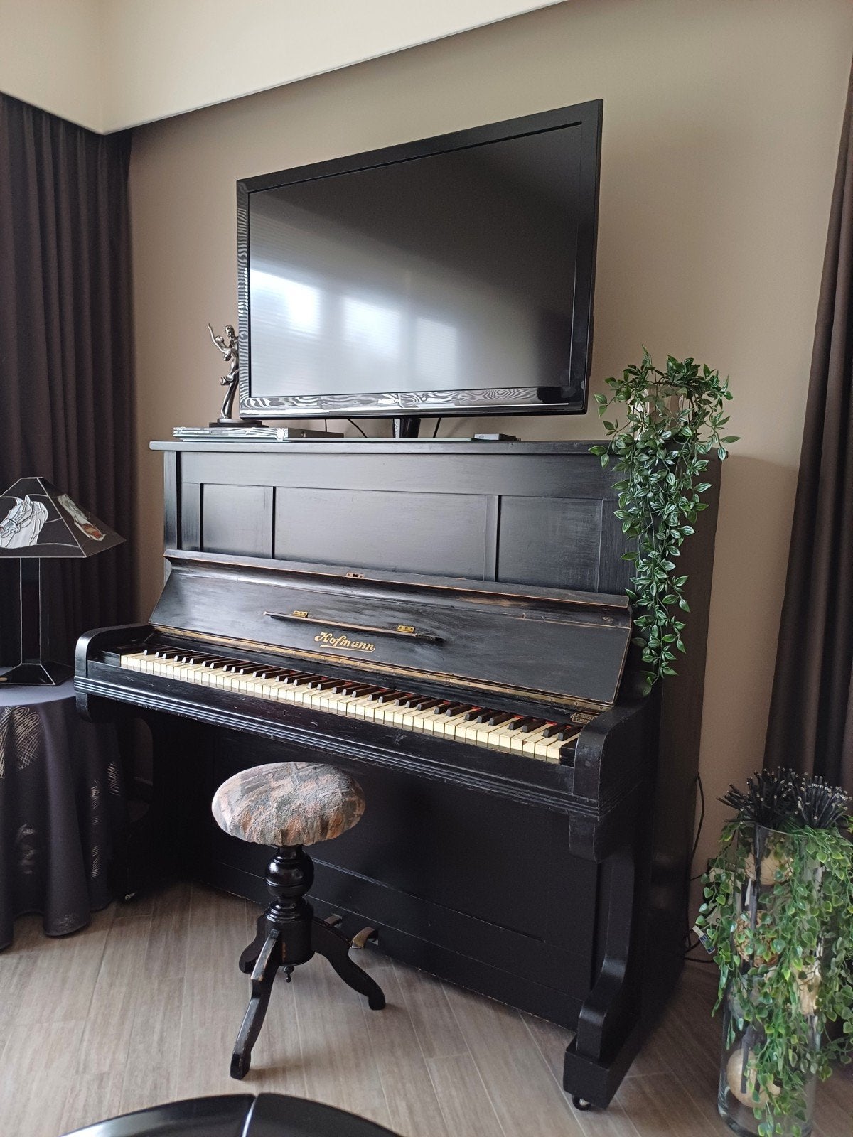 Piano Hoffmann incl. stoeltje, Ophalen, Piano