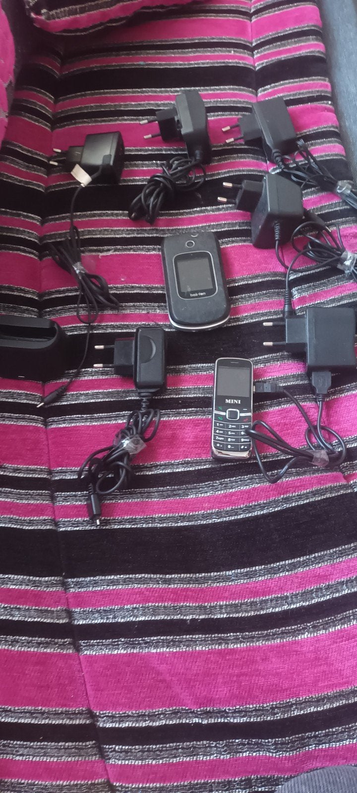 6 chargeurs Nokia et Samsung 2 téléphones, Télécoms, Enlèvement, Ne fonctionne pas, Câble de charge, Nokia