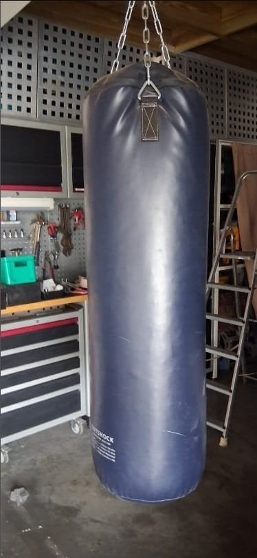 Bokszak 20 kg met ophangketting., Sport en Fitness, Boksen, Ophalen