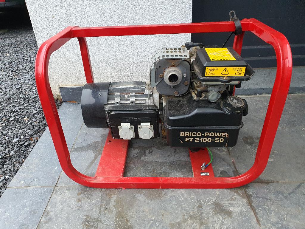 briggs-stratton 5 HP Benzine stroomgroep 2500w bijna nieuw, Doe-het-zelf en Bouw, Aggregaten, Ophalen, Benzine, Zo goed als nieuw