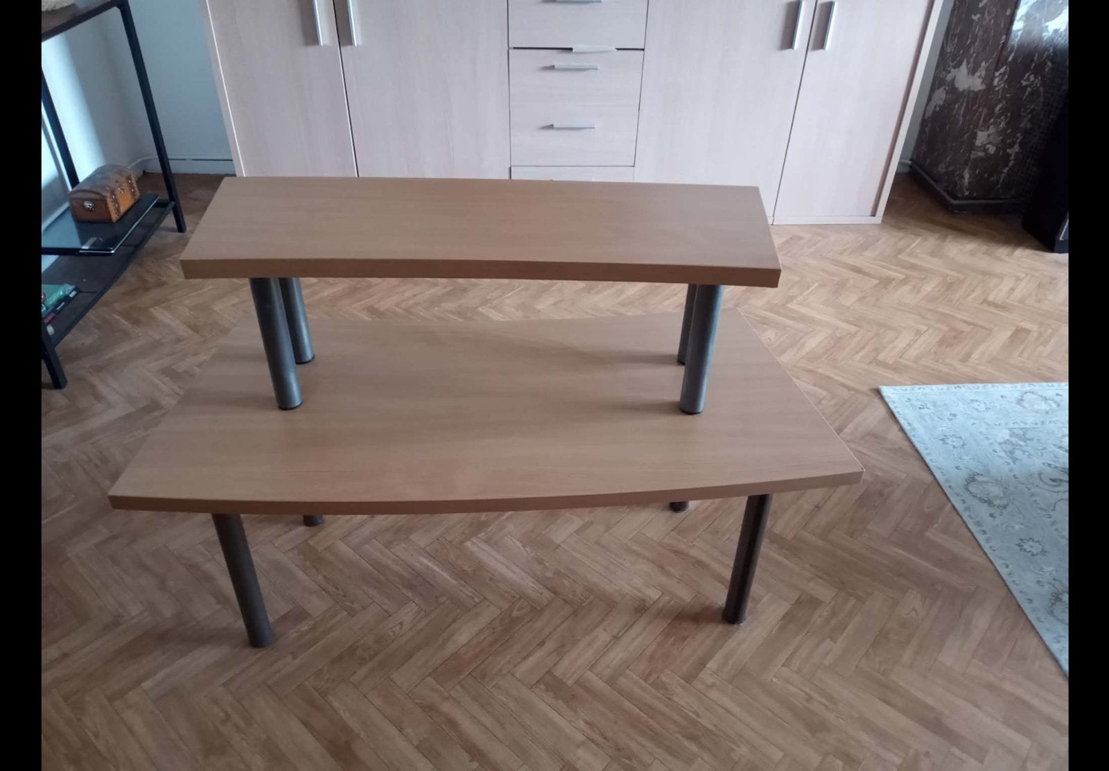 Twee bijzet tafeltjes te koop €25, Maison & Meubles, Tables | Tables d'appoint, Enlèvement, Comme neuf, Autres formes