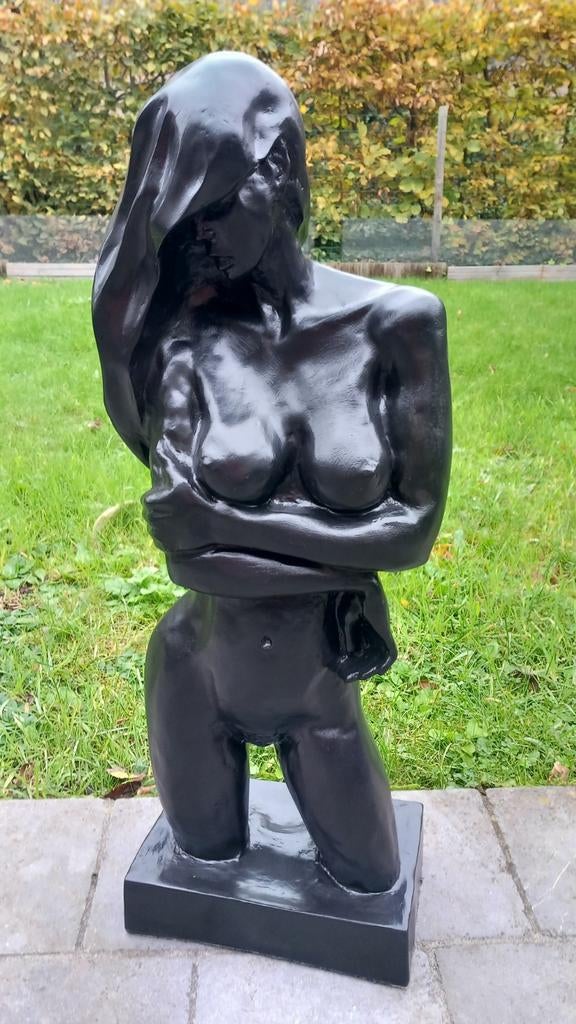 Sculptuur naakte vrouw in kunsthars, Antiek en Kunst, Ophalen
