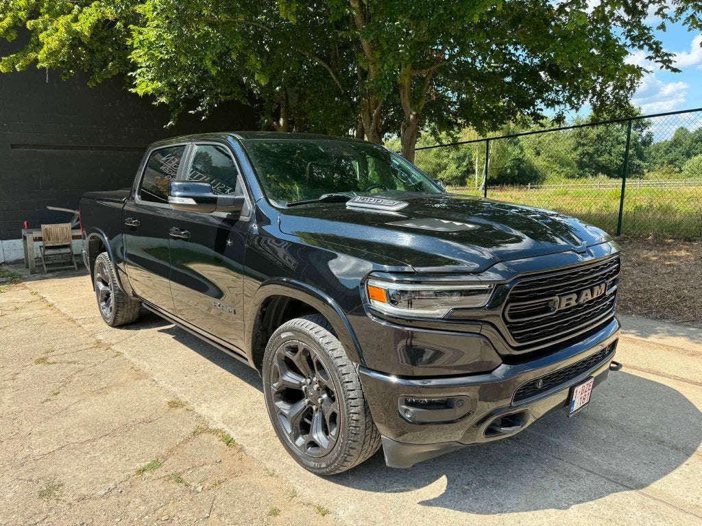 Dodge RAM Limited Black Night Edition 5.7 V8 HEMI - 2020, Auto's, Automaat, Zwart, Leder, 5 zetels