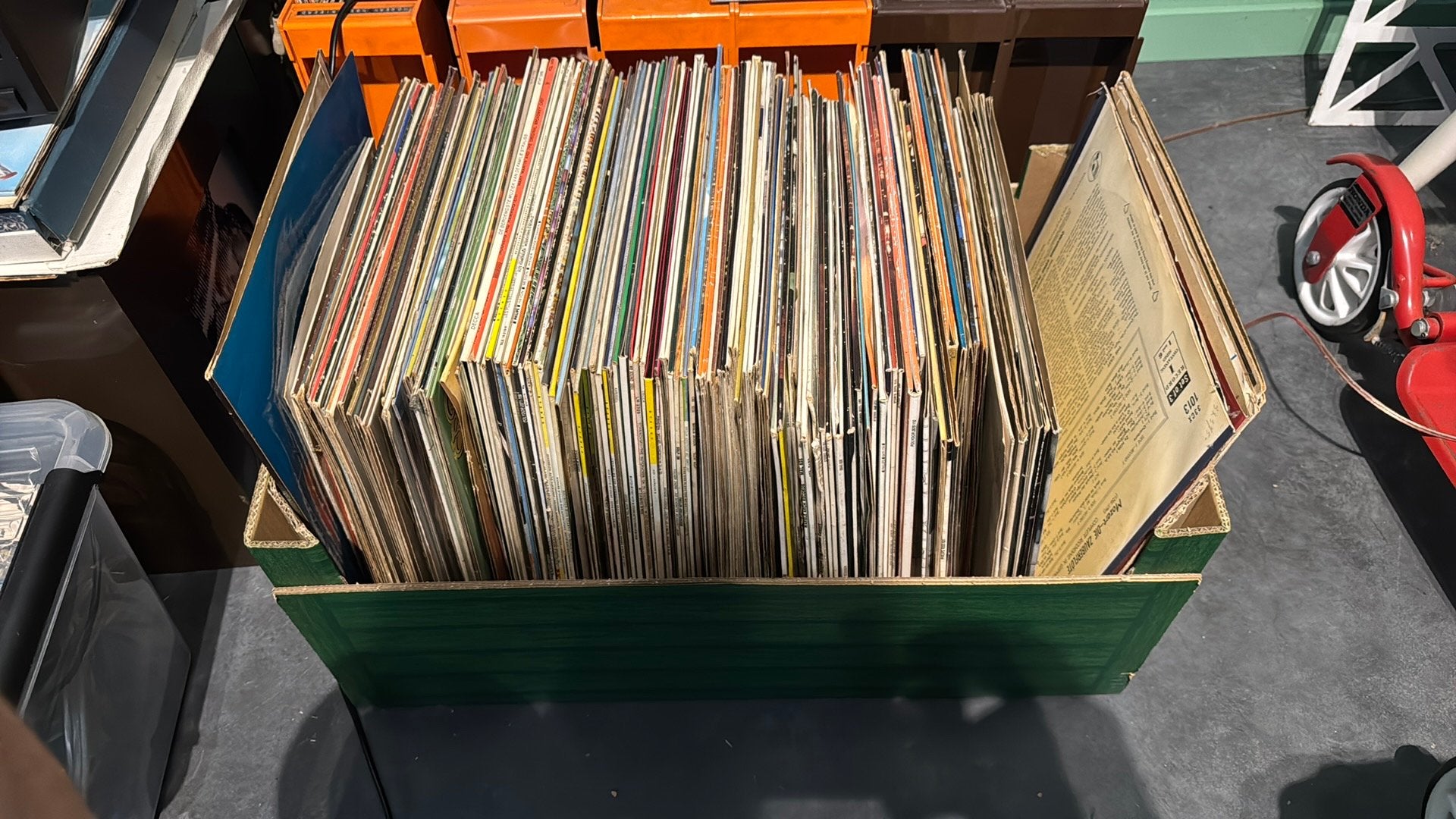Doos met ca. 120 Lp’s, Cd's en Dvd's, Ophalen, LP