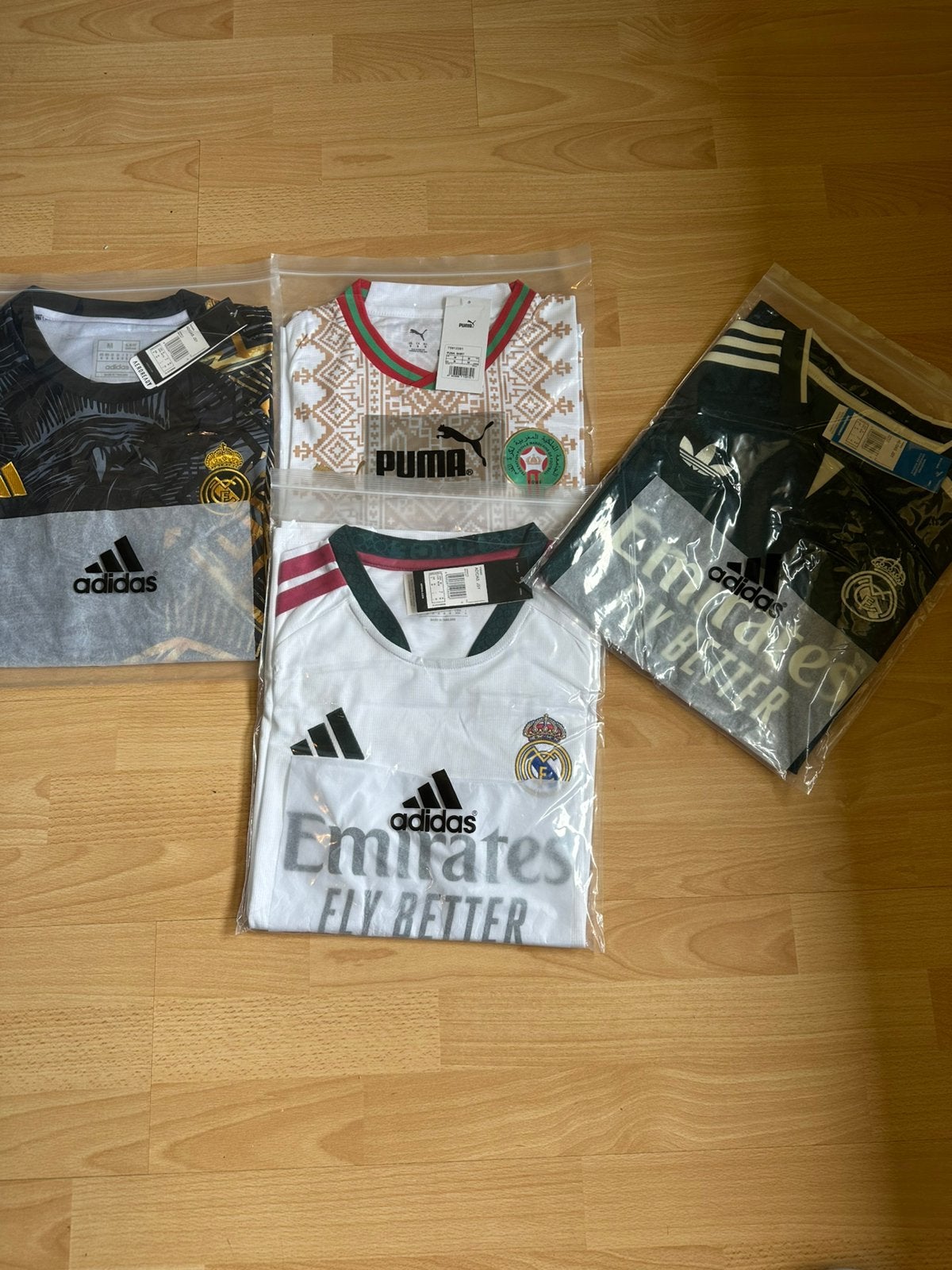 Lot de 4 maillots Real Madrid & Maroc Neufs avec étiquettes, Enlèvement ou Envoi, Neuf, Taille 48/50 (M)