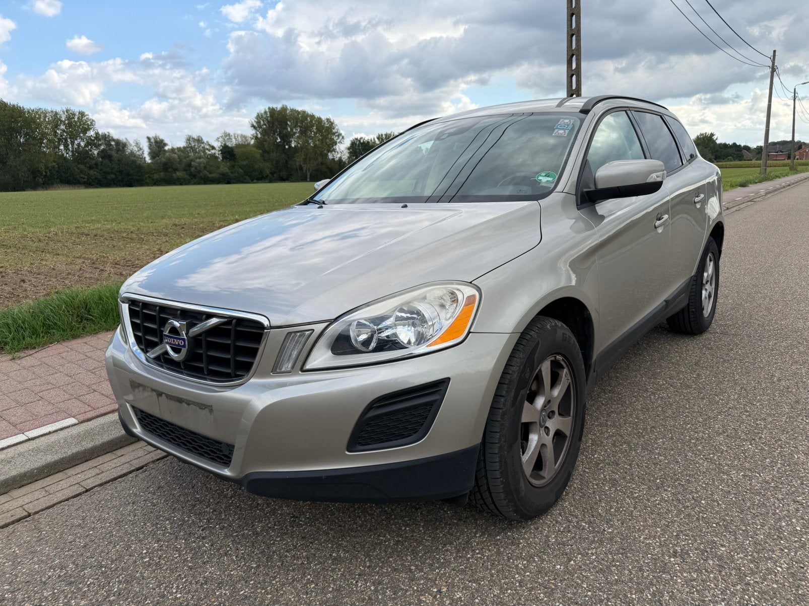Volvo XC60 2.0 diesel, en très bon état, Autos, Volvo, 100 kW, Euro 5, Achat, 139 g/km