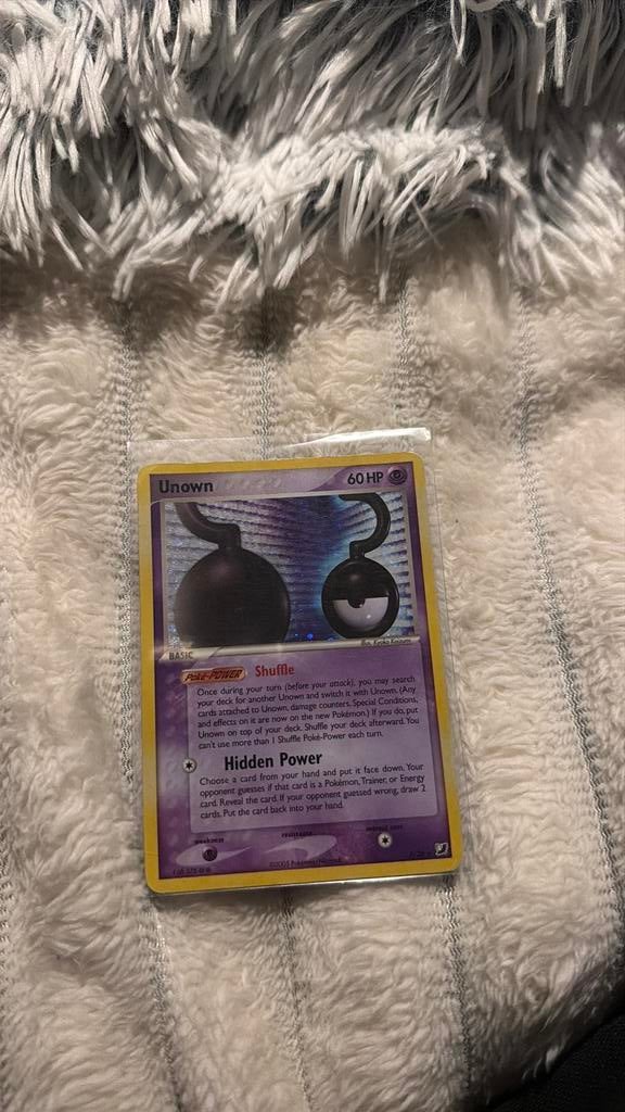 Unown holo ?/28, Hobby en Vrije tijd, Verzamelkaartspellen | Pokémon, Ophalen of Verzenden, Zo goed als nieuw