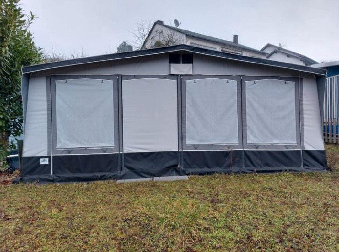 Voortent brand, Caravans en Kamperen, Voortenten en Luifels, Ophalen, Brand
