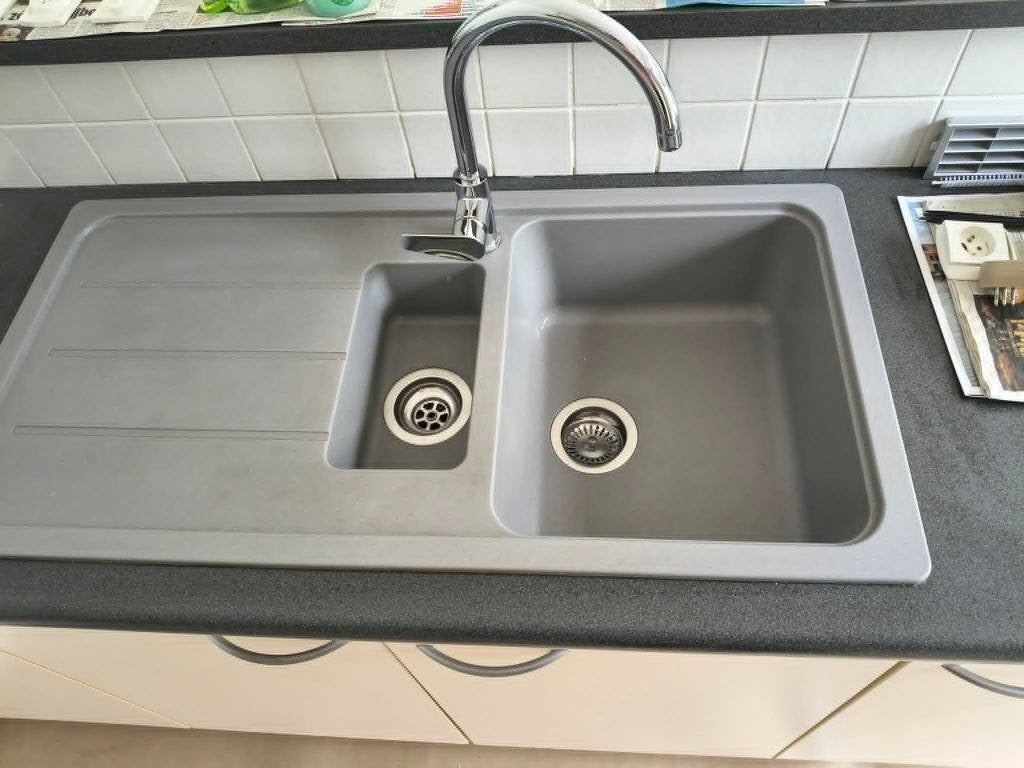 Spoelbak 1.5 - grijs - met lekgedeelte - inbouw, Huis en Inrichting, Ophalen, Gebruikt, 100 tot 150 cm, Minder dan 100 cm