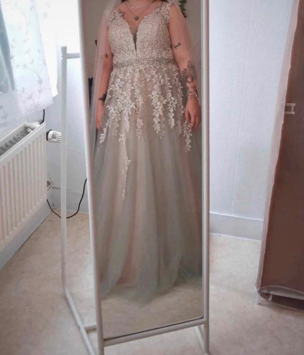 Robe de mariée, Vêtements | Femmes, Portants à vêtements, Enlèvement ou Envoi, Neuf