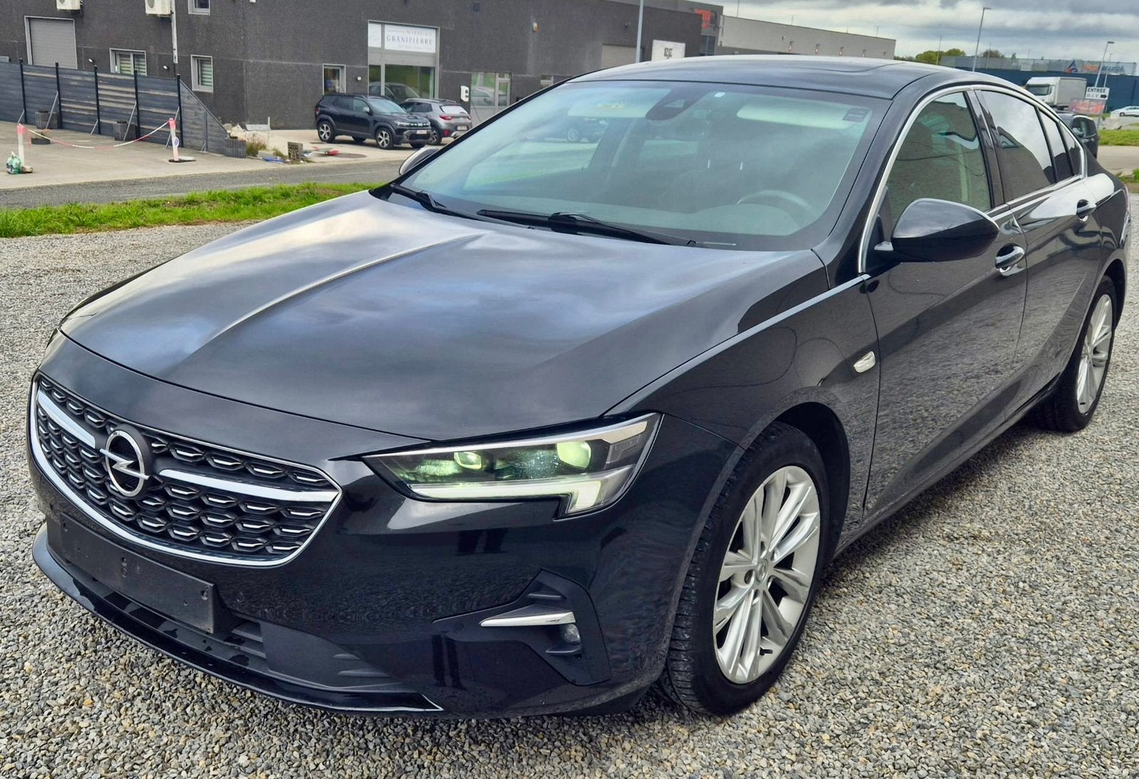 Opel insigan 1.5 cdti 120 cv boite auto année 2020 97000km, Auto's, Zwart, Leder, Bedrijf, 5 deurs