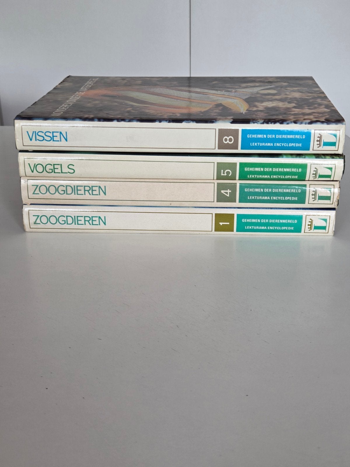 Encyclopedie Lekturama deel 1, 4, 5 en 8, Boeken, Encyclopedieën, Ophalen of Verzenden, Gelezen