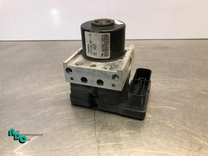 ABS Pomp van een Toyota Yaris (Yaris 2 09-), Gebruikt, -, -, Ophalen of Verzenden