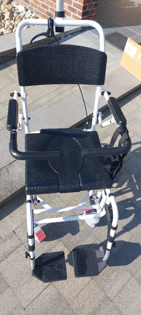 Douche en wc rolstoel, Diversen, Verpleegmiddelen, Ophalen, Nieuw