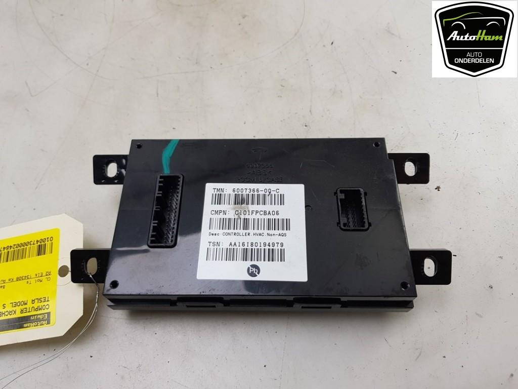 COMPUTER KACHEL Tesla Model S (01-2012/02-2016), Dhr. J. Ham, Gebruikt, Overige automerken, Administratie@autoham.nl
