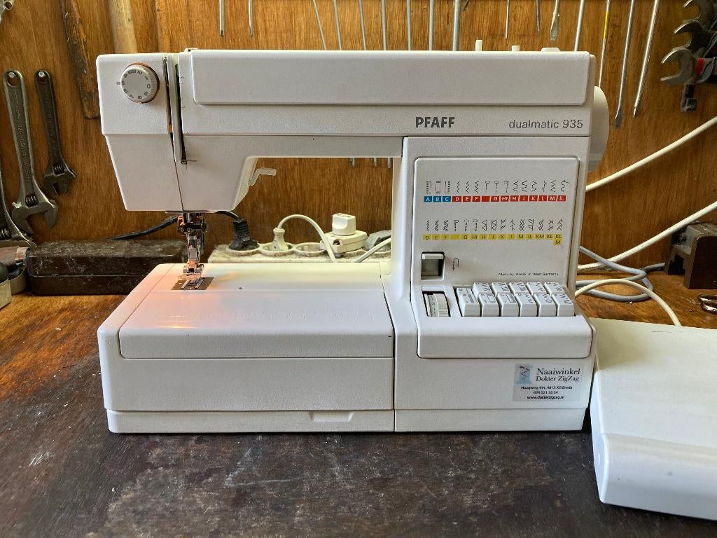 Pfaff Dualmatic 935 met dubbeltransport (idt), Hobby & Loisirs créatifs, Enlèvement ou Envoi, Utilisé, Machine à coudre, Pfaff