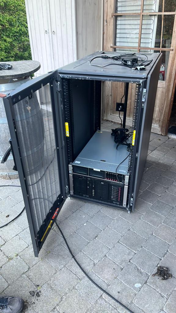 Serverkast, Computers en Software, Ophalen, Gebruikt