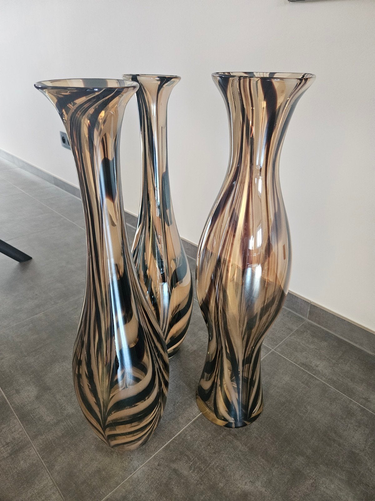 3 Bruine vazen met een zwart/wit patroon, Huis en Inrichting, Woonaccessoires | Vazen, Ophalen, Bruin, 70 cm, Geschikt voor droogbloemen