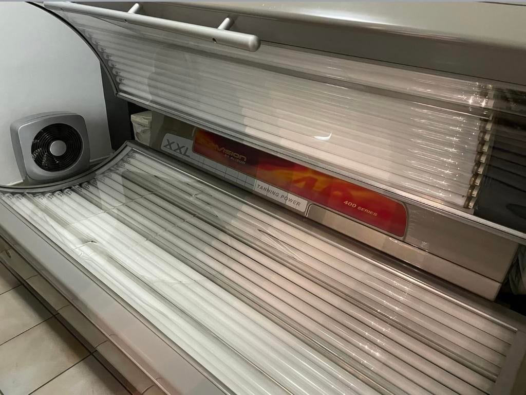 Banc solaire, Electroménager, Solarium, Banc solaire & Bronzage facial, Enlèvement, Comme neuf, Banc solaire double, 15 lampes ou plus