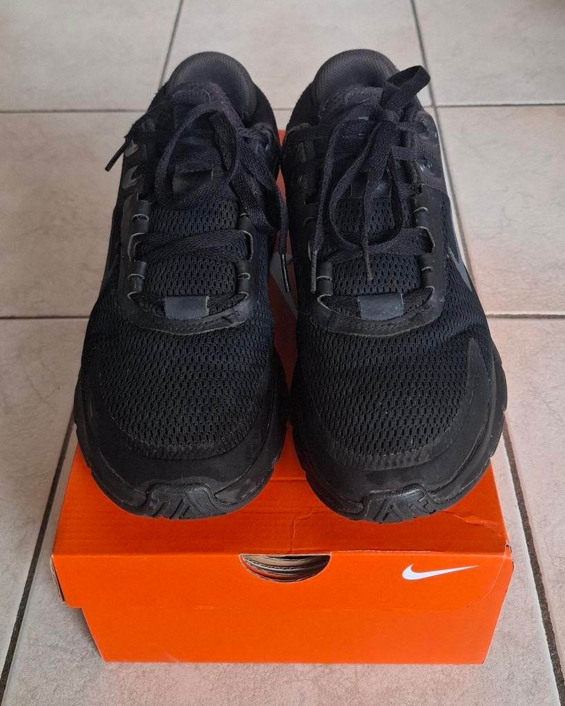 Zwarte Nike Air Max schoenen maat 42,5, Enlèvement ou Envoi, Porté, Noir, Nike