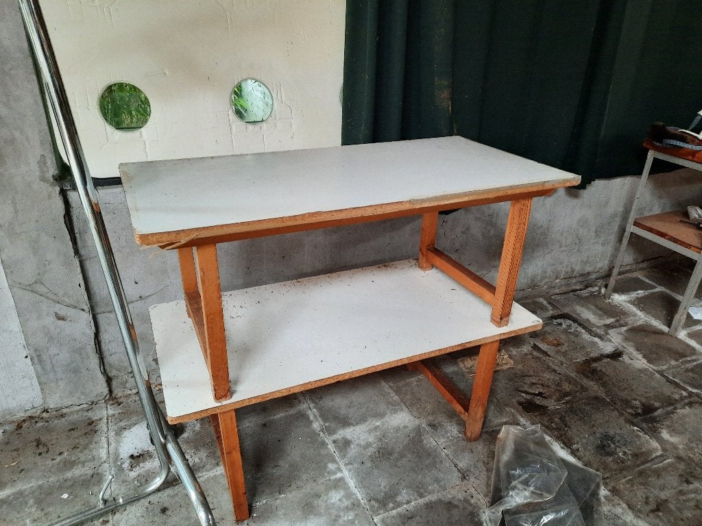 2 houten tafeltjes, gebruikt, Antiek en Kunst, Ophalen