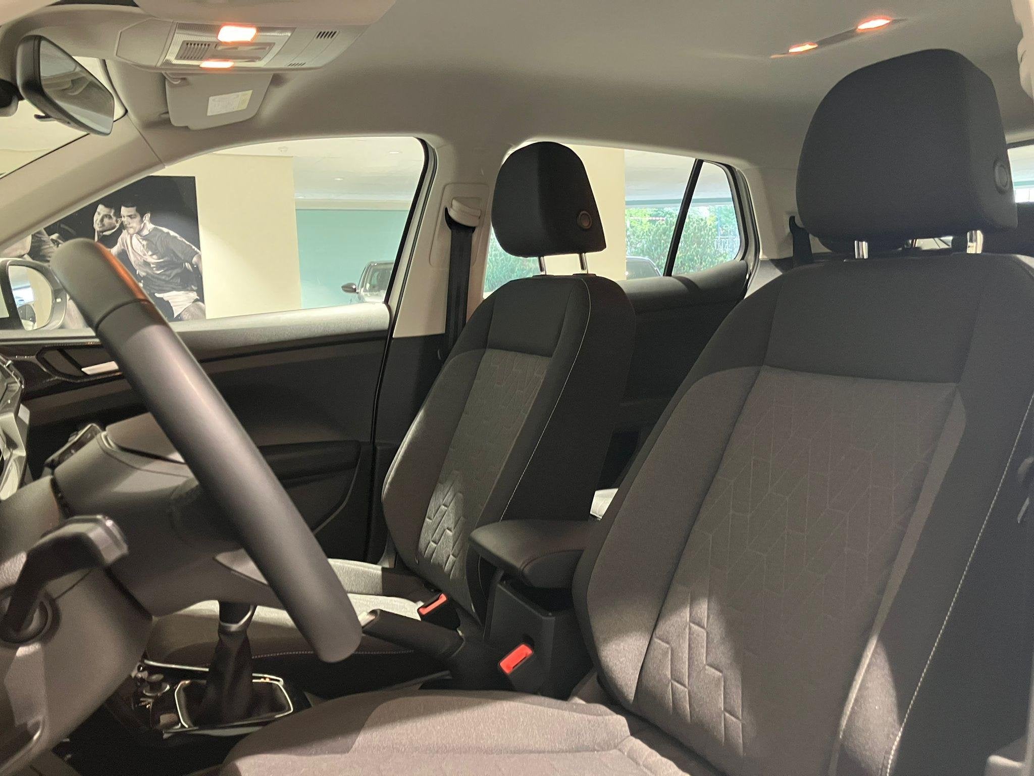 Volkswagen T-Cross Life, Voorwielaandrijving, Zwart, 95 pk, Wit