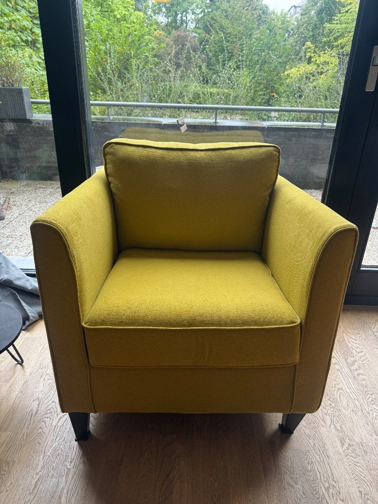 Mosterdgele fauteuil — 110€, Ophalen, Eenpersoons, Zo goed als nieuw, Rechte bank