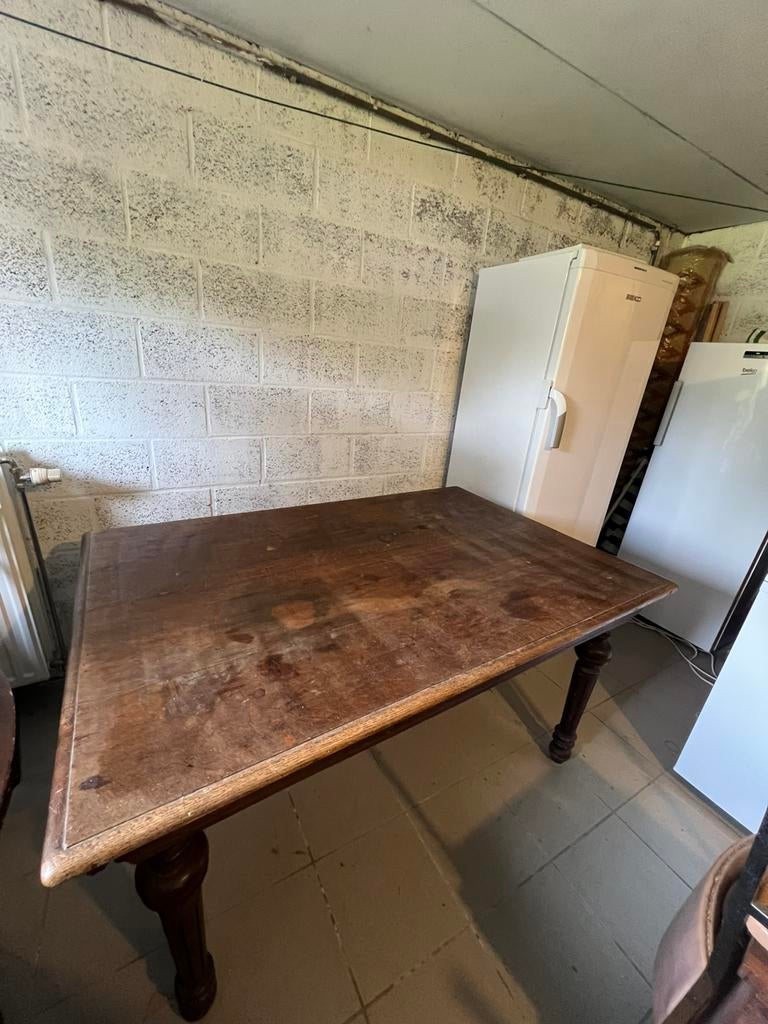 Table ancienne en bois massif, Enlèvement