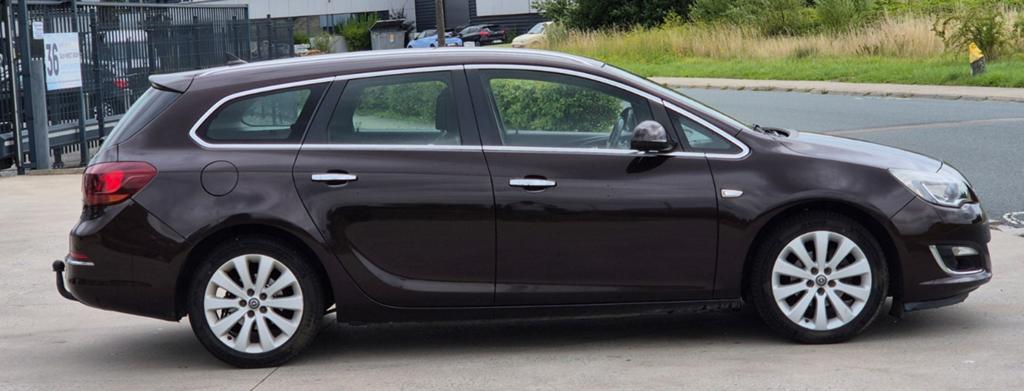 Opel astra 13cdti 230mkm cuir clima gps 2012 ctok 2700€, Auto's, Euro 5, Leder, 5 deurs, Particulier
