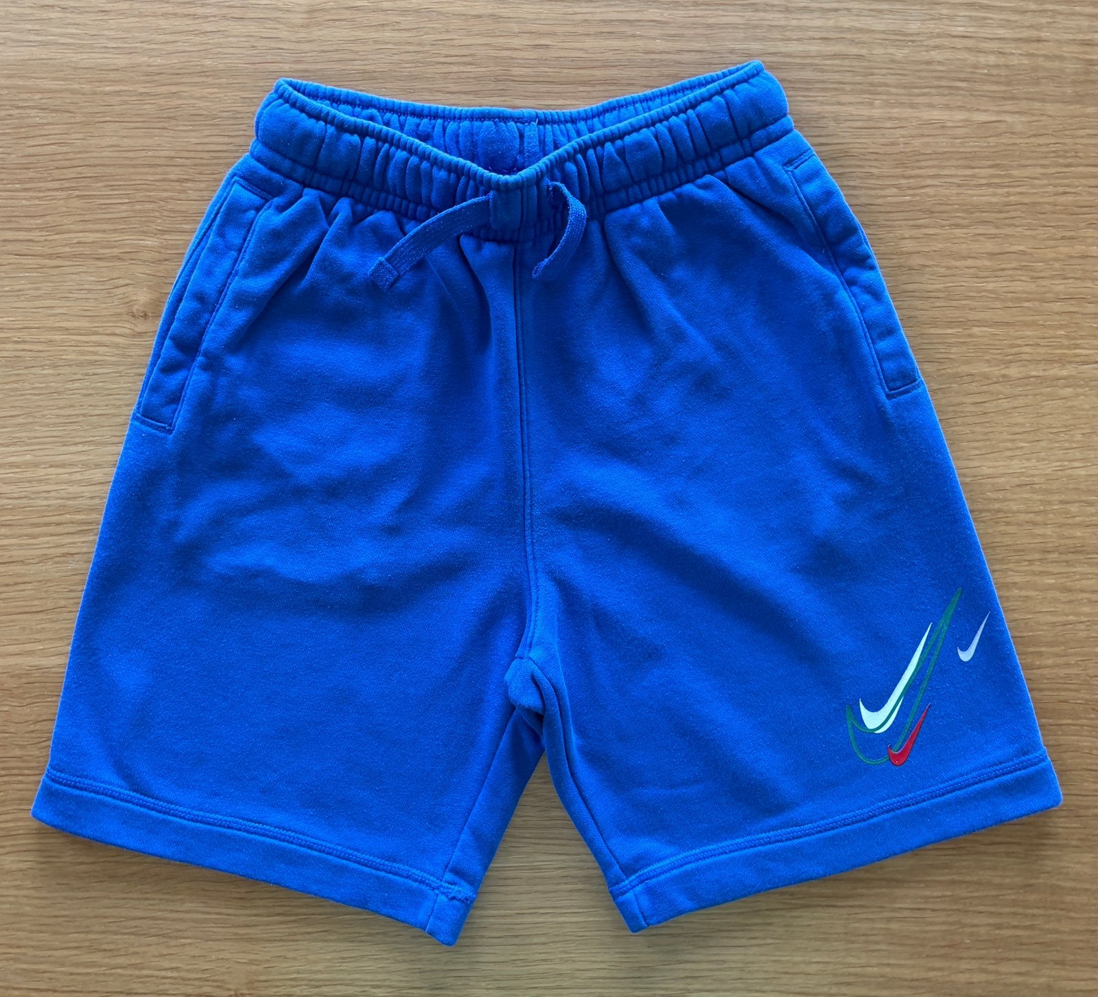 Short / Bermuda bleu NIKE - M / 11 ans - 9€, Enfants & Bébés, Vêtements enfant | Taille 146, Enlèvement ou Envoi, Utilisé, Garçon