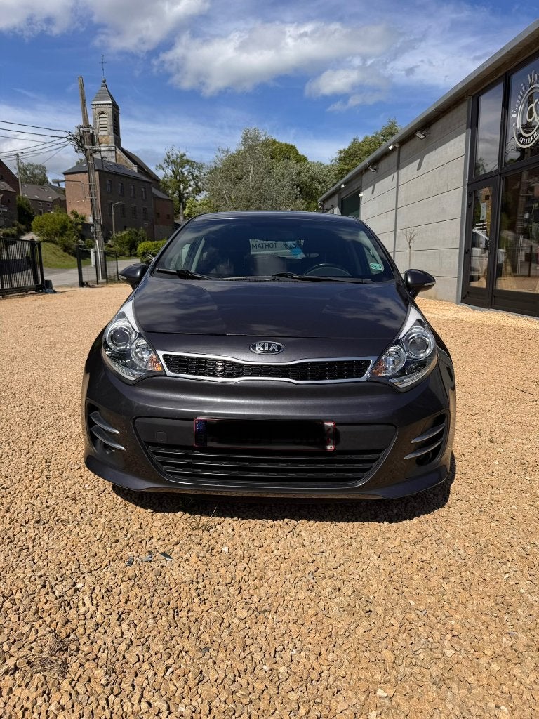 Voiture Kia Rio, Autos, Kia, Particulier, Rio, ABS, Caméra de recul, Phares directionnels, Airbags, Air conditionné, Bluetooth