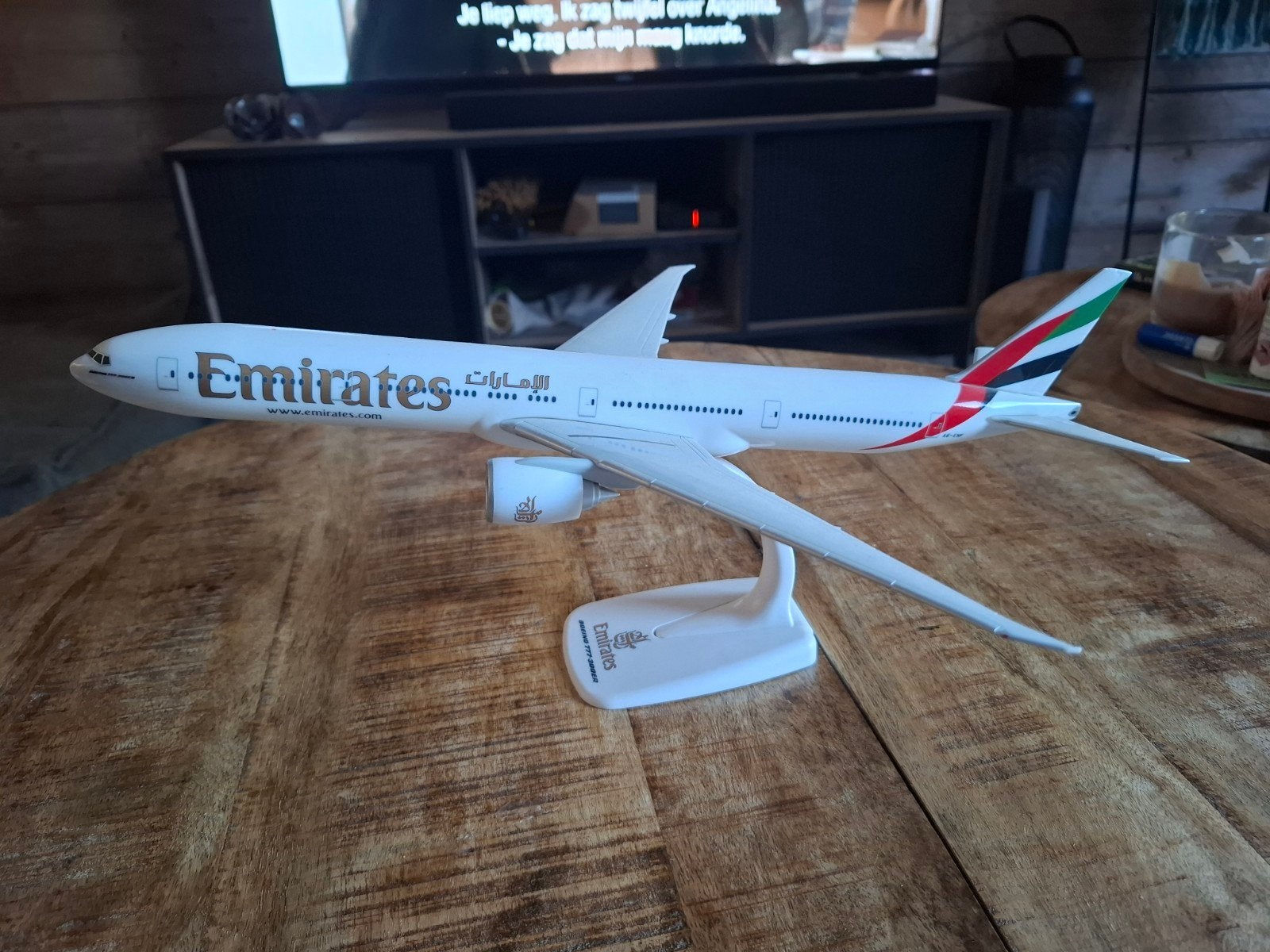 Boeing 777-300ER, Verzamelen, Ophalen