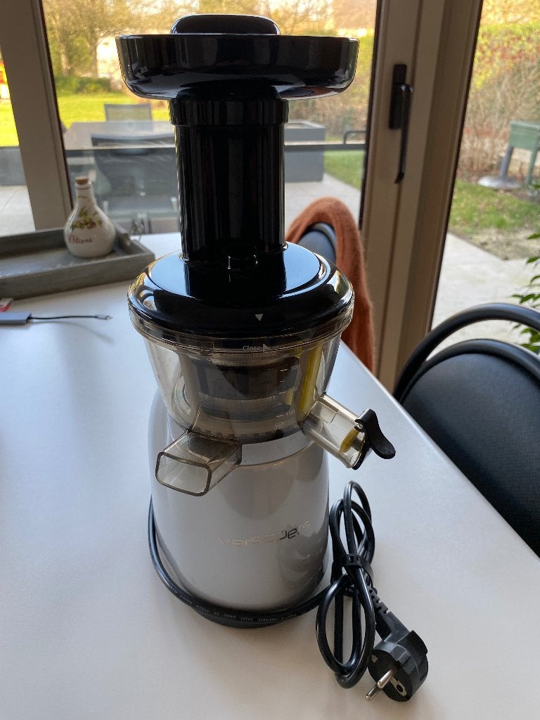 VERSAPERS Slowjuicer, Elektronische apparatuur, Juicers, Ophalen of Verzenden, Zo goed als nieuw, Elektrisch, Slowjuicer