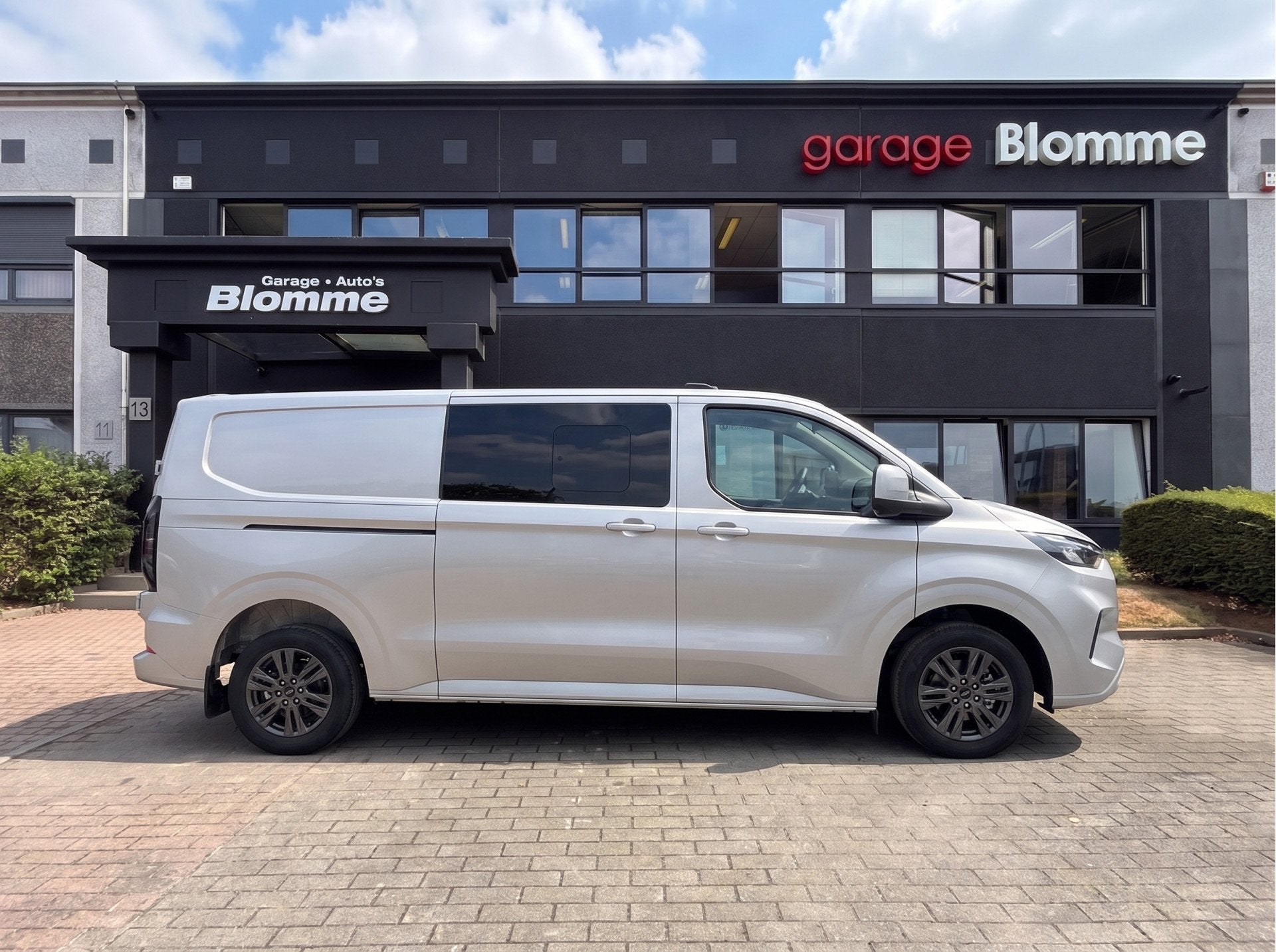 Ford Transit Custom 320 2.0 TDCI L2H1 Limited DC NIEUW ! 5-z, Argent ou Gris, Achat, Entreprise, Alarme
