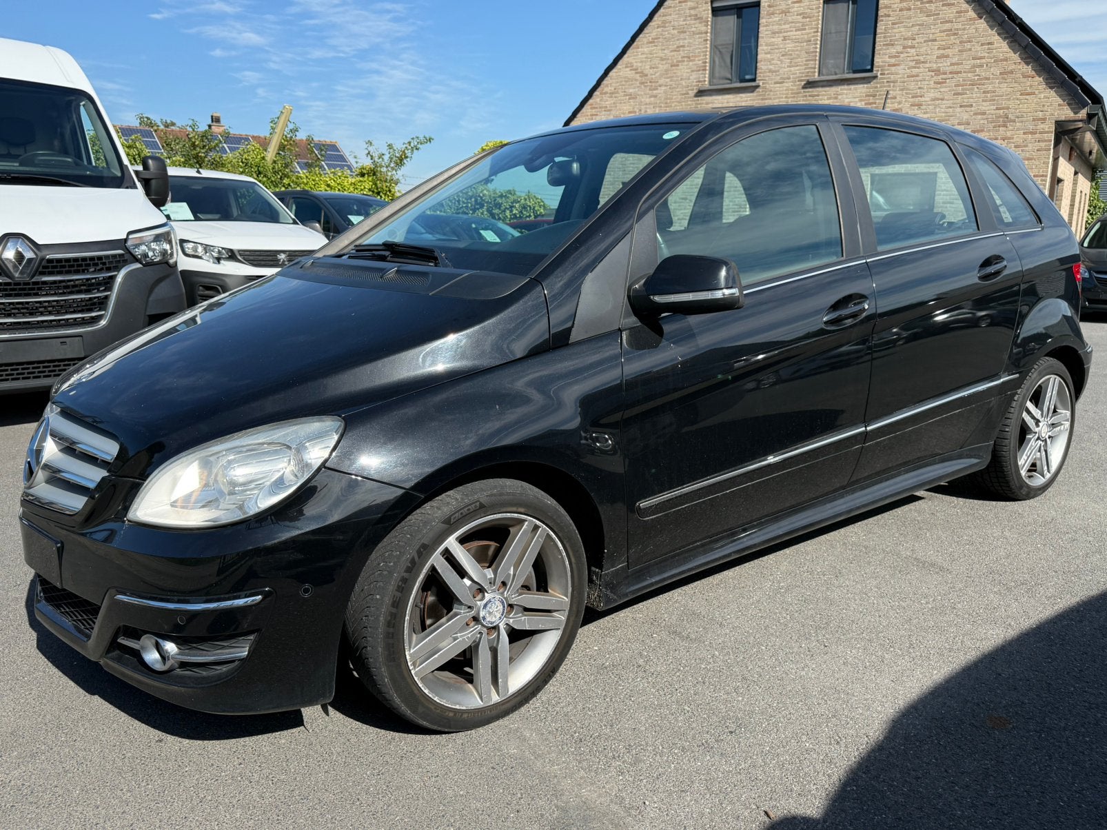 Mercedes B 180 CDI/2.0 DIESEL EURO5/GEKEURD VOOR VERKOOP!, Auto's, Voorwielaandrijving, Euro 5, Zwart, 4 cilinders
