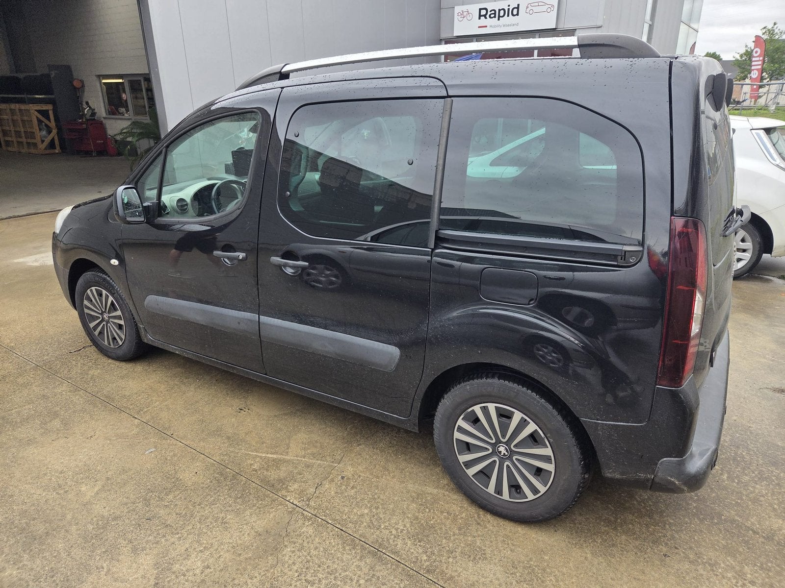 Peugeot Partner Tepee 1.6 benzine 2013, Auto's, Voorwielaandrijving, Stof, Zwart, 1600 cc