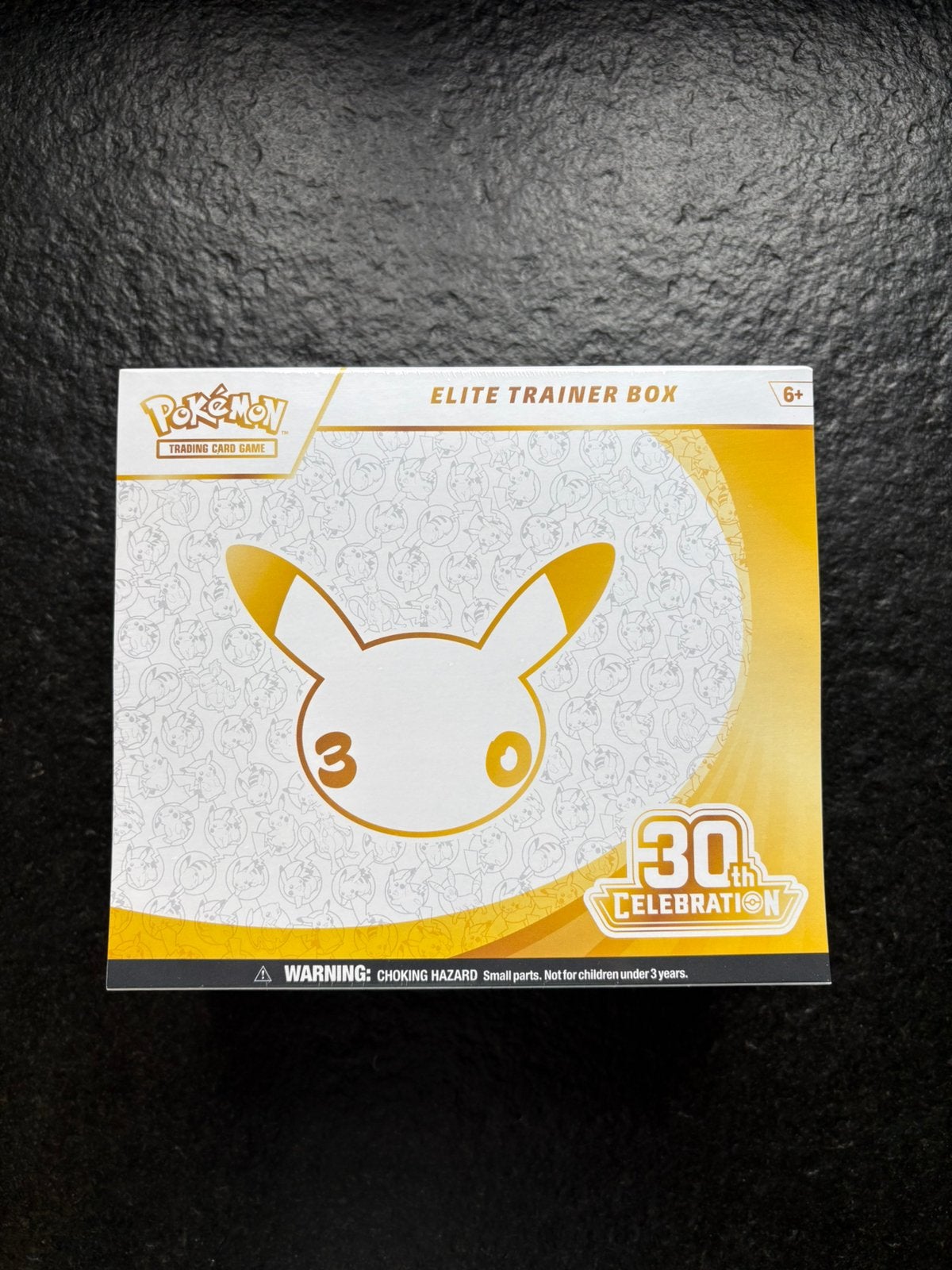 Pokémon 30th Celebration Elite Trainer Box ETB, Enlèvement ou Envoi, Neuf, Booster, Foil