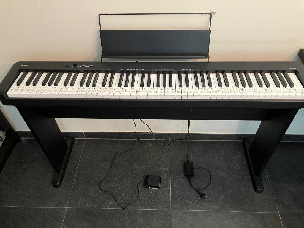 Digitale piano Casio CDP-S100 met krukje, Musique & Instruments, Pianos, Comme neuf, Digital, Enlèvement, Piano