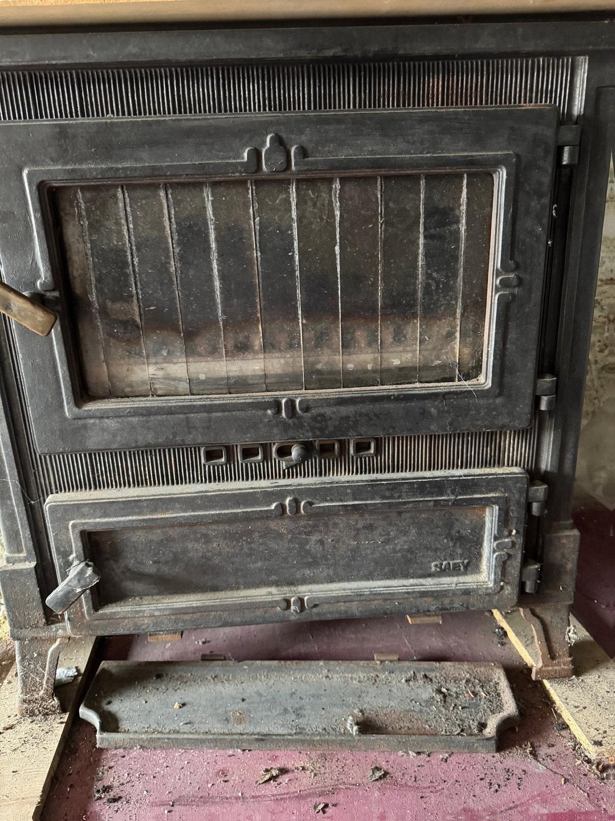 Poêle SAEY fonte bois & charbon avec TRÉMIE original Vintage, Maison & Meubles, Poêles, Multi-brûleur, Enlèvement, Utilisé, Bois