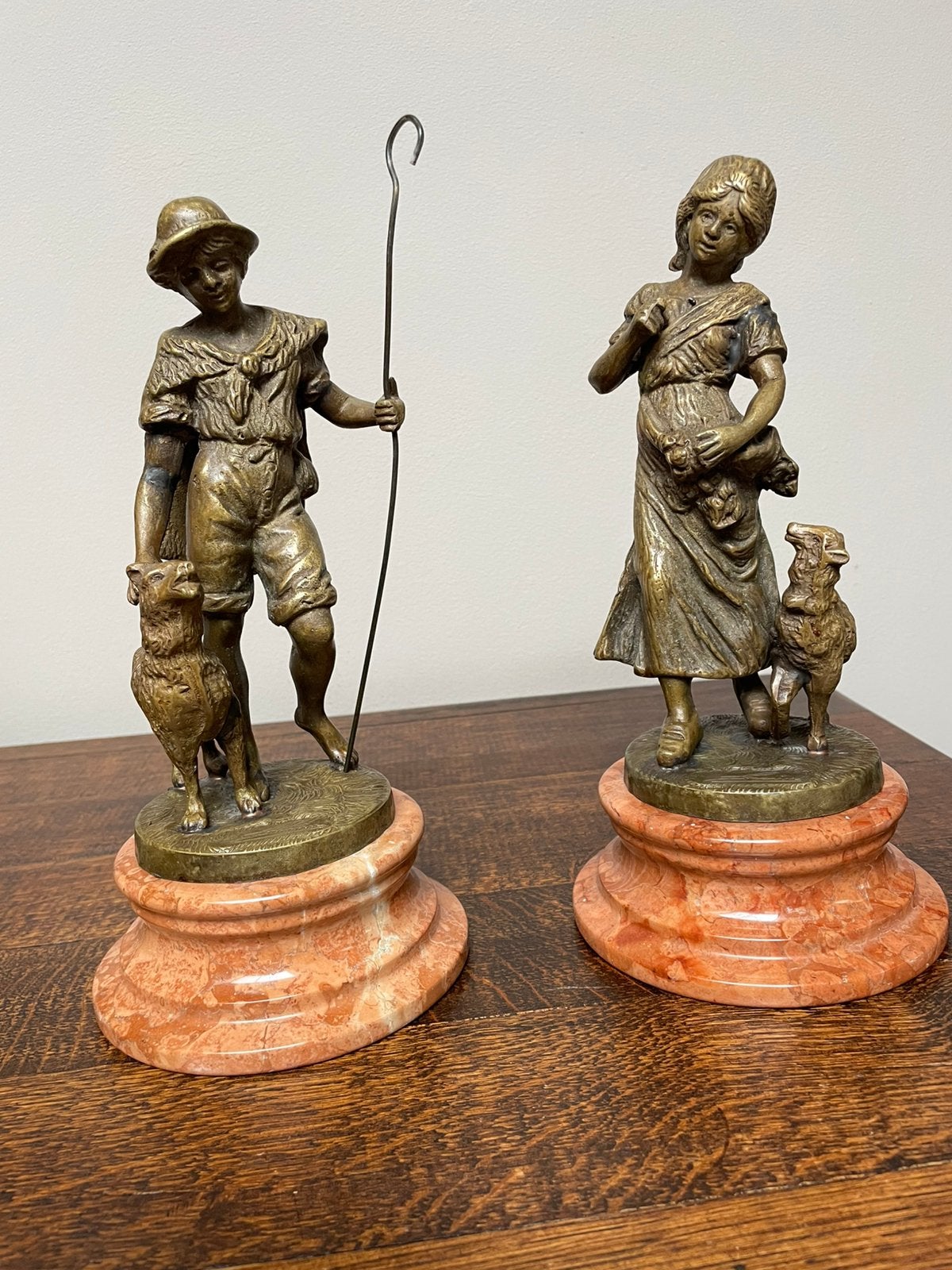 Koppel bronzen beelden getekend, Enlèvement, Bronze