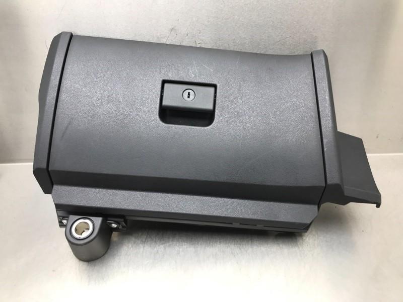 COMPARTIMENT A GANTS Nissan 370 Z (Z34A) (01-2009/-), Utilisé, Nissan