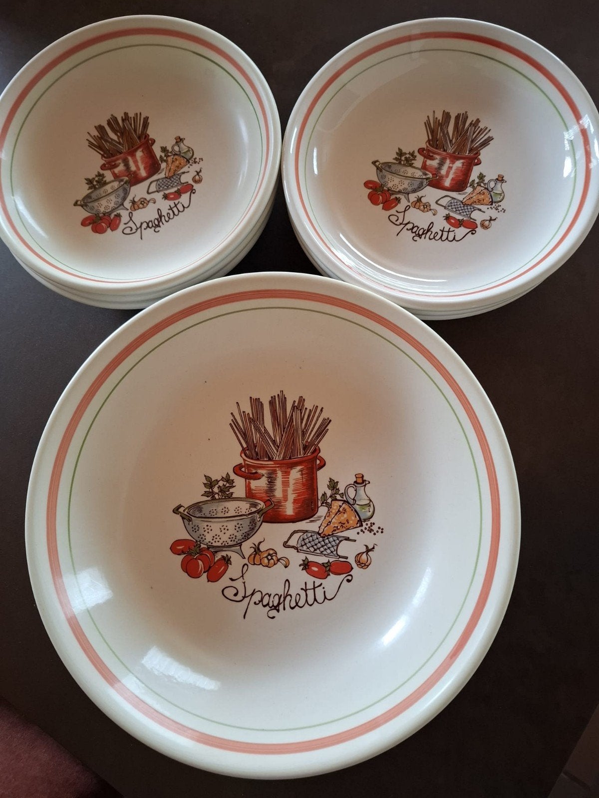 spaghetti borden, Huis en Inrichting, Ophalen, Bord(en)