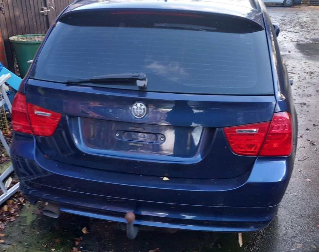 Bmw 320d, Autos, BMW, Particulier, Série 3, Diesel, Euro 5, Break, 5 portes, Boîte manuelle, Noir, Enlèvement
