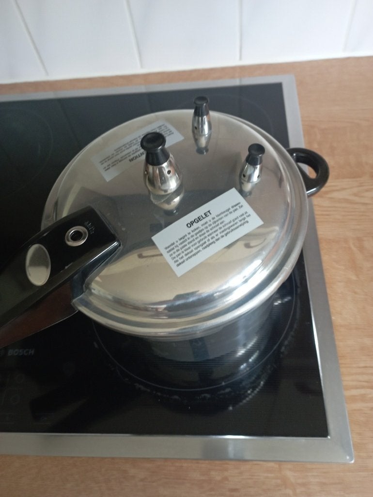 snelkookpan, Huis en Inrichting, Met deksel, Ophalen, Zo goed als nieuw, Snelkookpan
