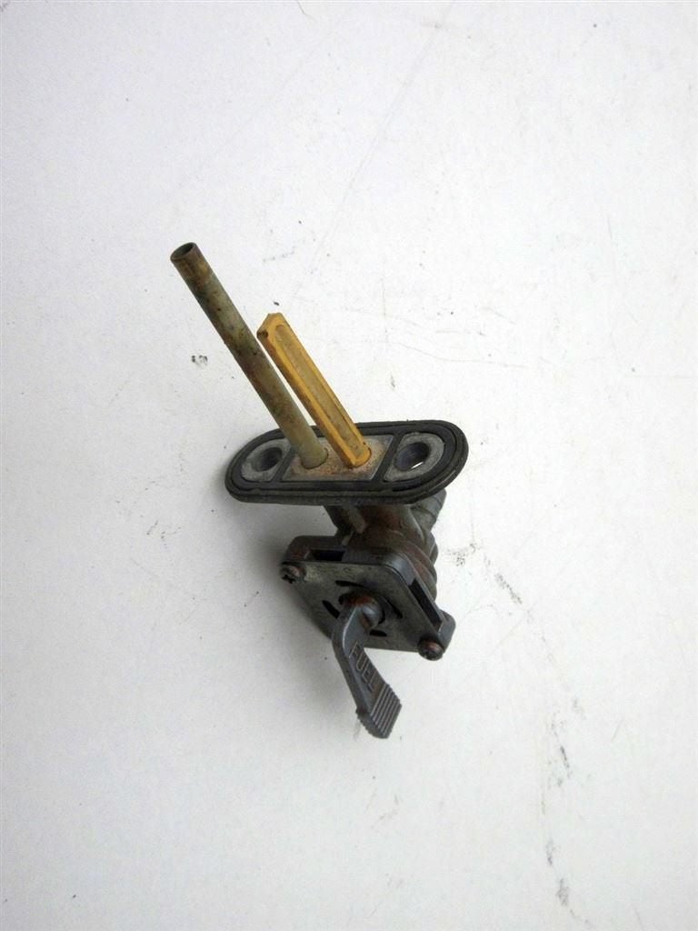 Kawasaki KZ305 benzinekraan Z305 benzinetank kraan tankkraan, Motoren, Ophalen of Verzenden, Gebruikt