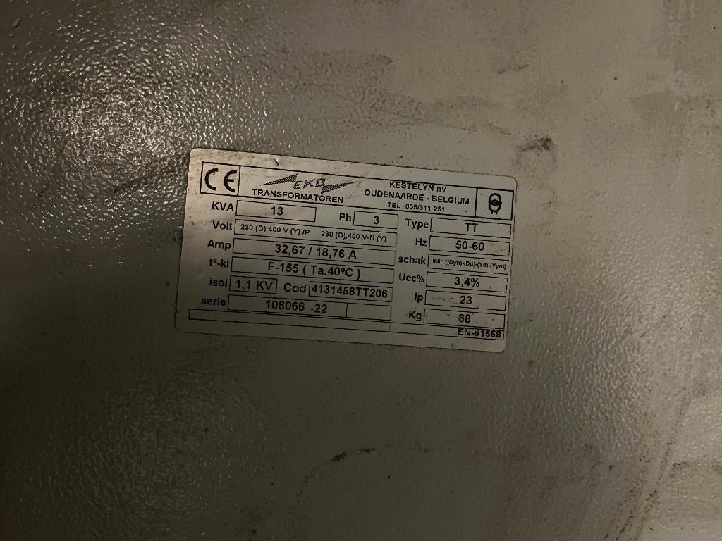 TRANSFO 230V - 400V  13KVA, Doe-het-zelf en Bouw, Elektriciteit en Kabels, Ophalen of Verzenden, Zo goed als nieuw